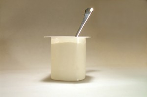 Photo of a pot of yoghurt