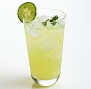 Photo of a glass of cucumber and mint lemnoade