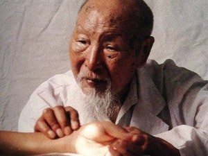 Photo of traditional Chinese practitioner