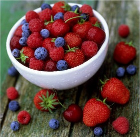 Photo of berries in a bowl