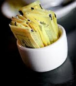 Photo of packets of artificial sweetener