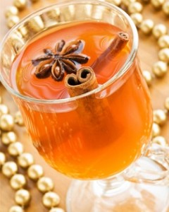 photo of warm spiced apple juice