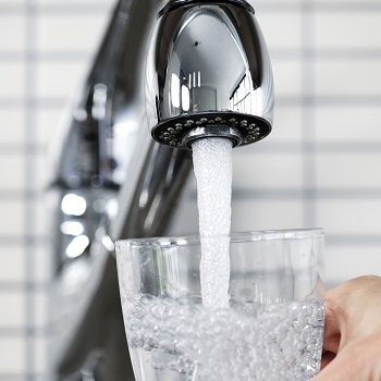 Study finds cancer-causing contaminants in US tap water